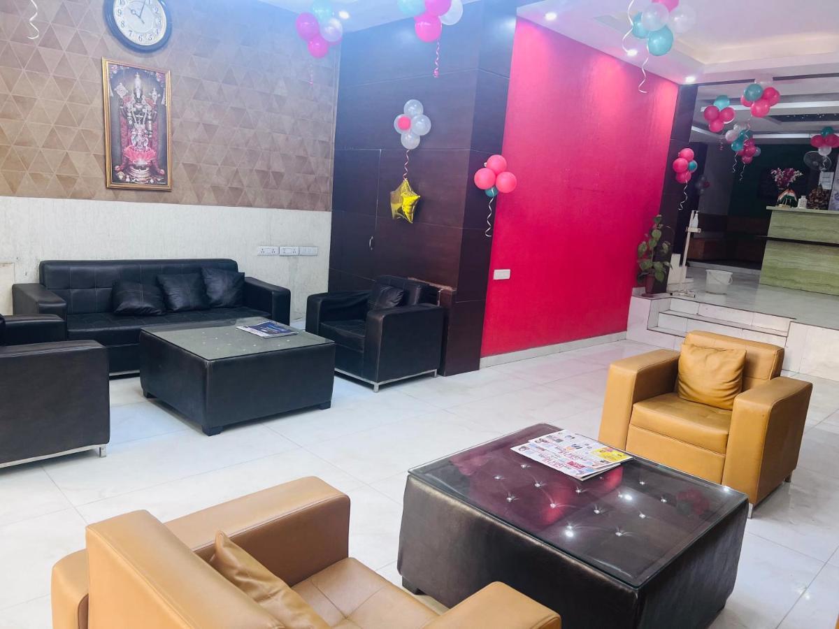 Hotel Cozy Cave Delhi Aiport New Delhi Exterior photo