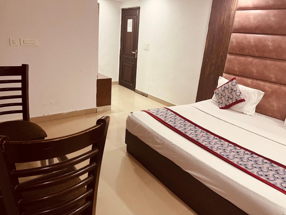 Hotel Cozy Cave Delhi Aiport New Delhi Exterior photo