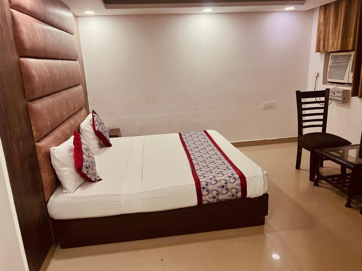 Hotel Cozy Cave Delhi Aiport New Delhi Exterior photo