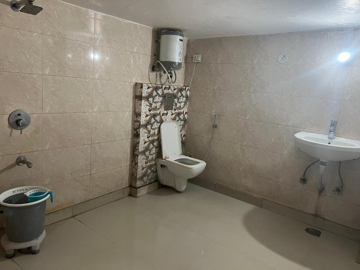 Hotel Cozy Cave Delhi Aiport New Delhi Exterior photo